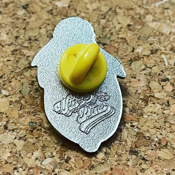 Daisy the Lemon Enamel Pin - Picture 5 of 5